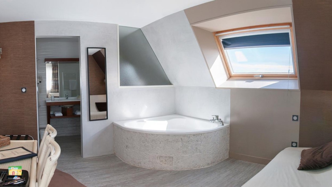 Photo of Bedroom in Vierville-sur-Mer