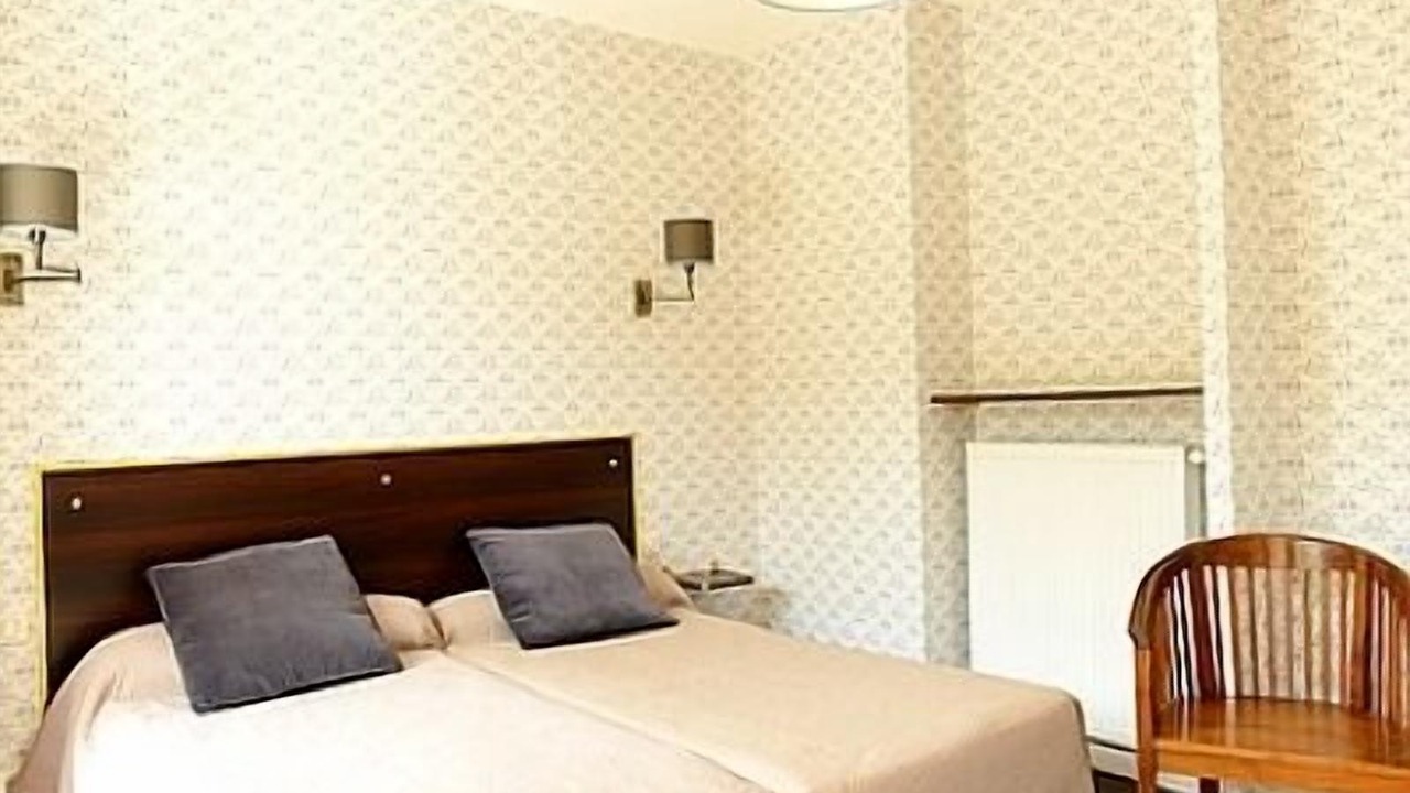 Photo of Bedroom in Lisieux