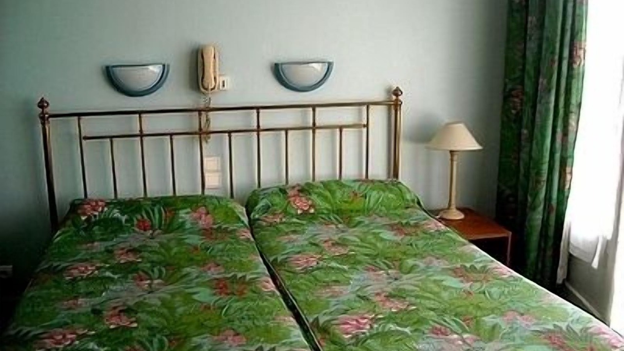 Photo of Bedroom in Lisieux