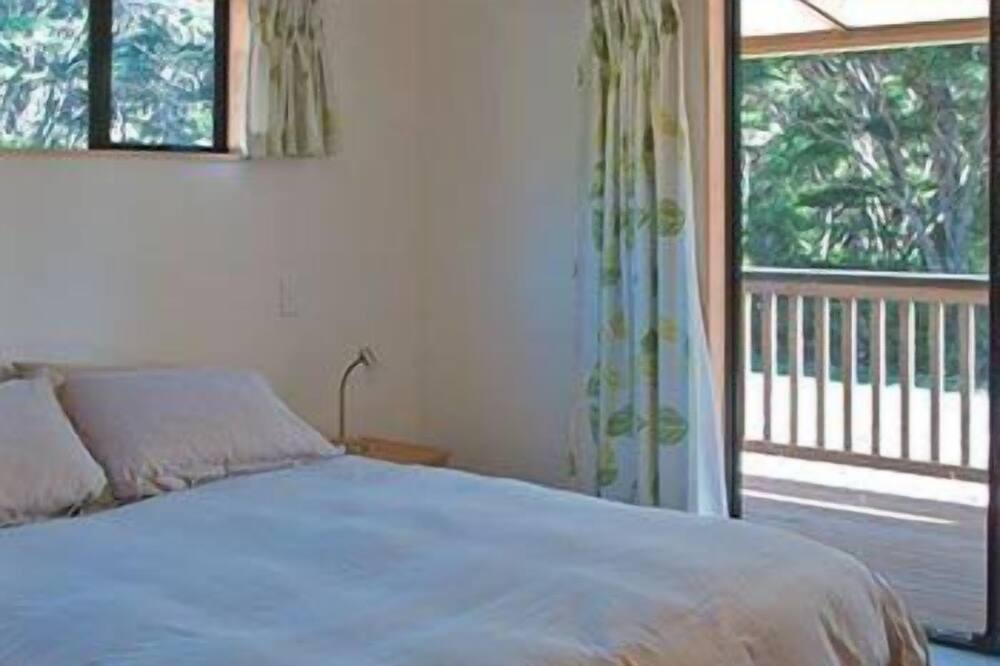 Photo of Bedroom in Port Charles