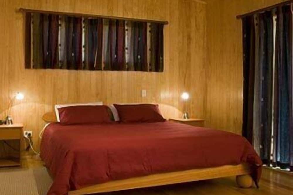 Photo of Bedroom in Port Charles