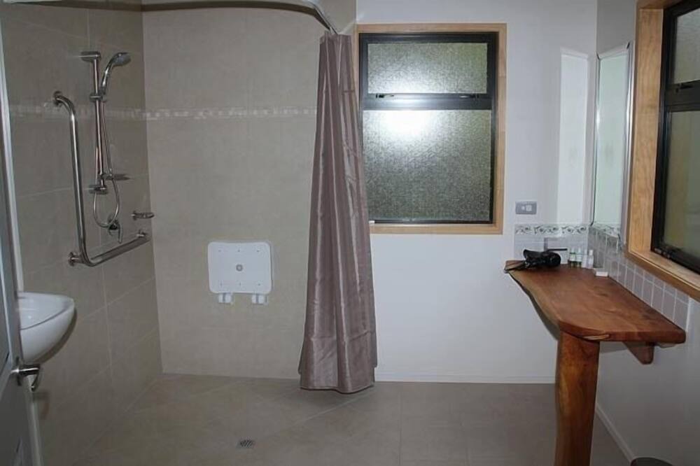 Photo of Bathroom in Port Charles