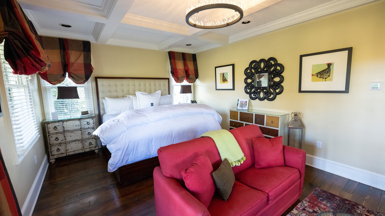 Photo of Bedroom in Orange
