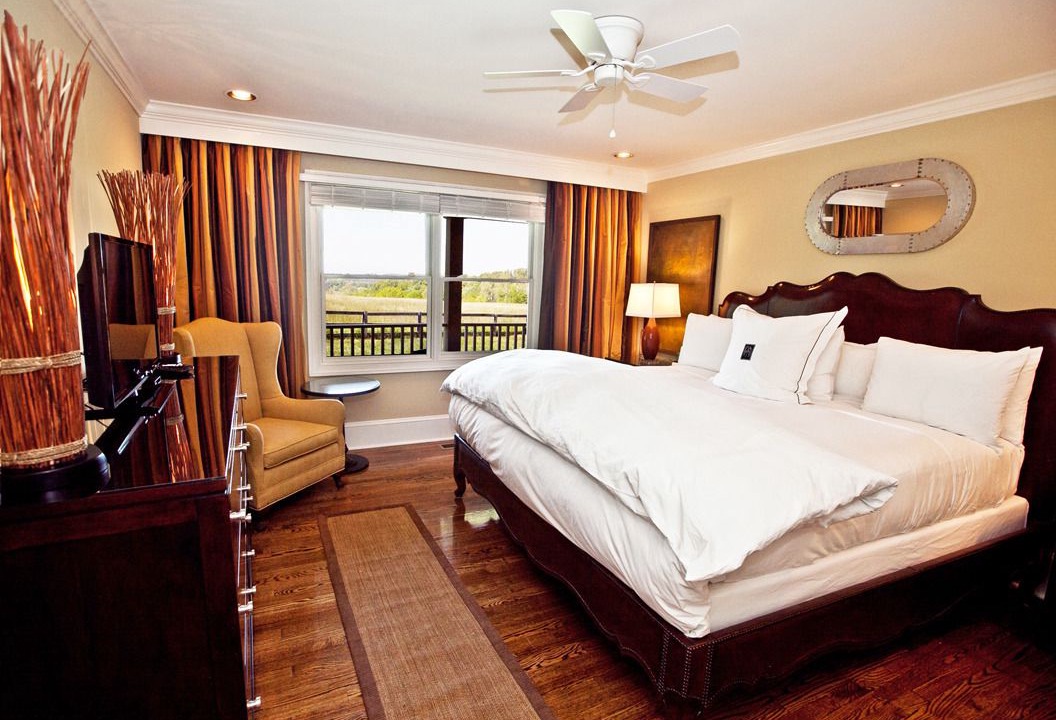 Photo of Bedroom in Orange