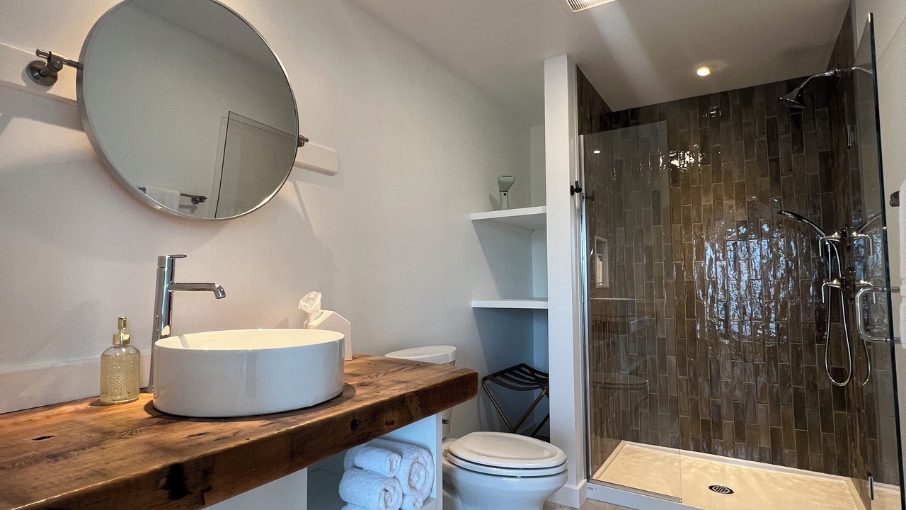 Photo of Bathroom in York Beach