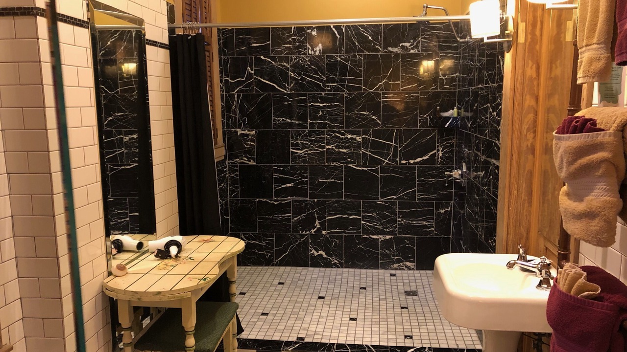 Photo of Bathroom in Boonville
