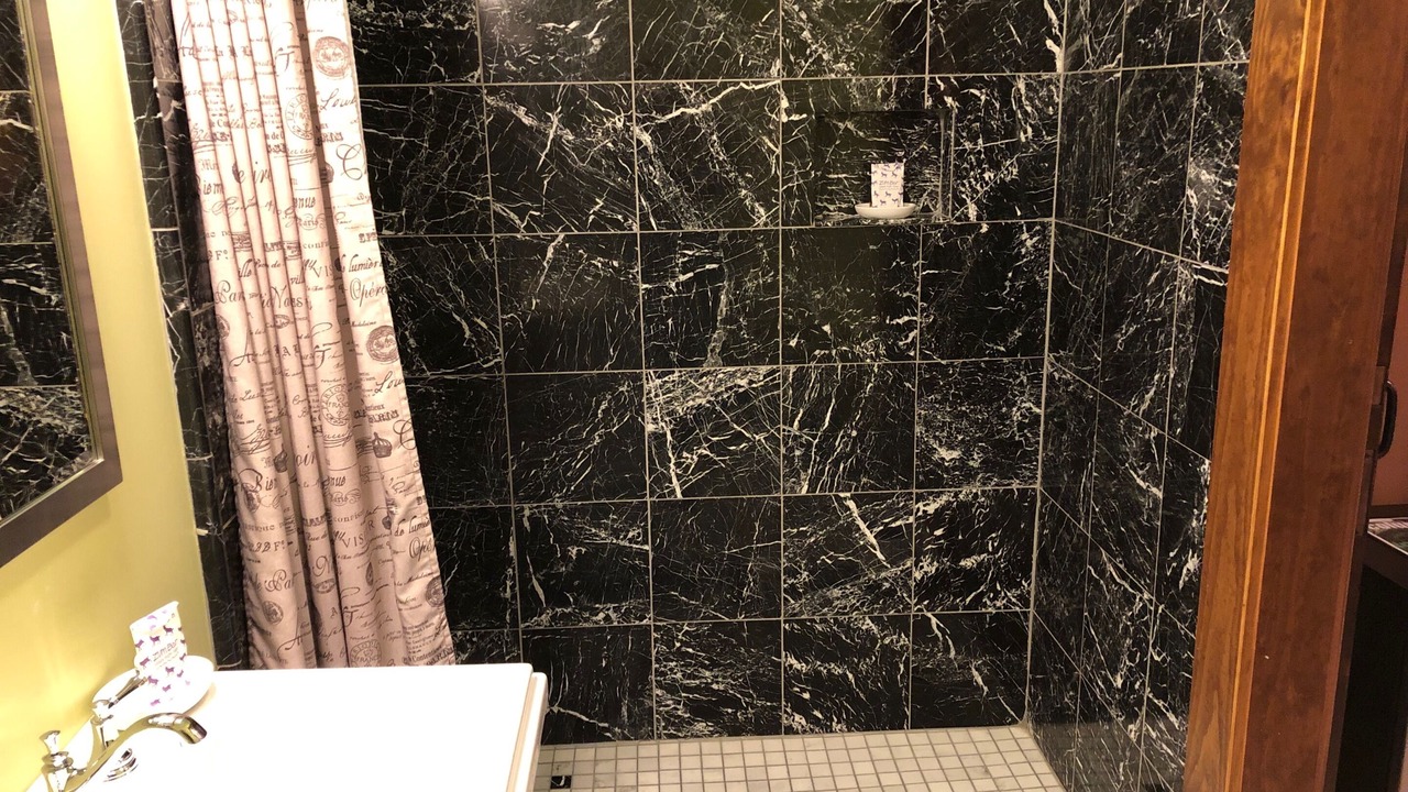 Photo of Bedroom in Boonville