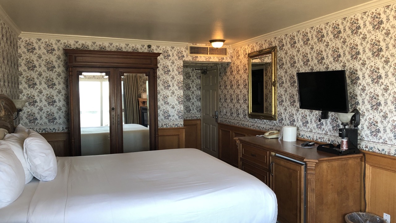 Photo of Bedroom in Pierpont Bay