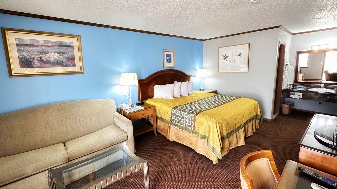 Photo of Bedroom in Sweet Springs