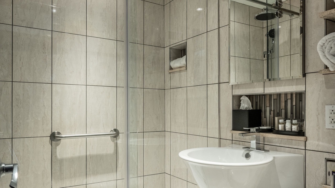 Photo of Bathroom in Magog