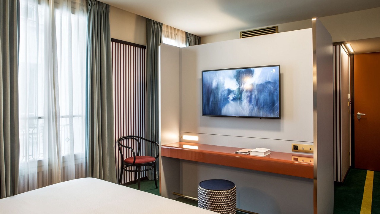Photo of Bedroom in 8th Arrondissement