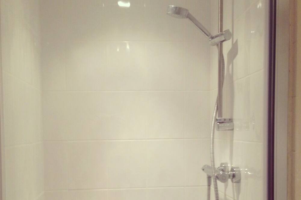 Photo of Bathroom in Petworth