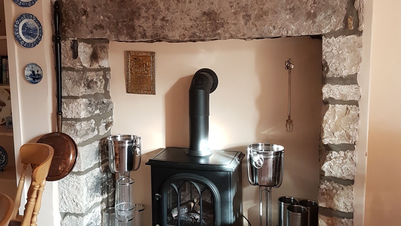 Photo of Livingroom in West Woodburn