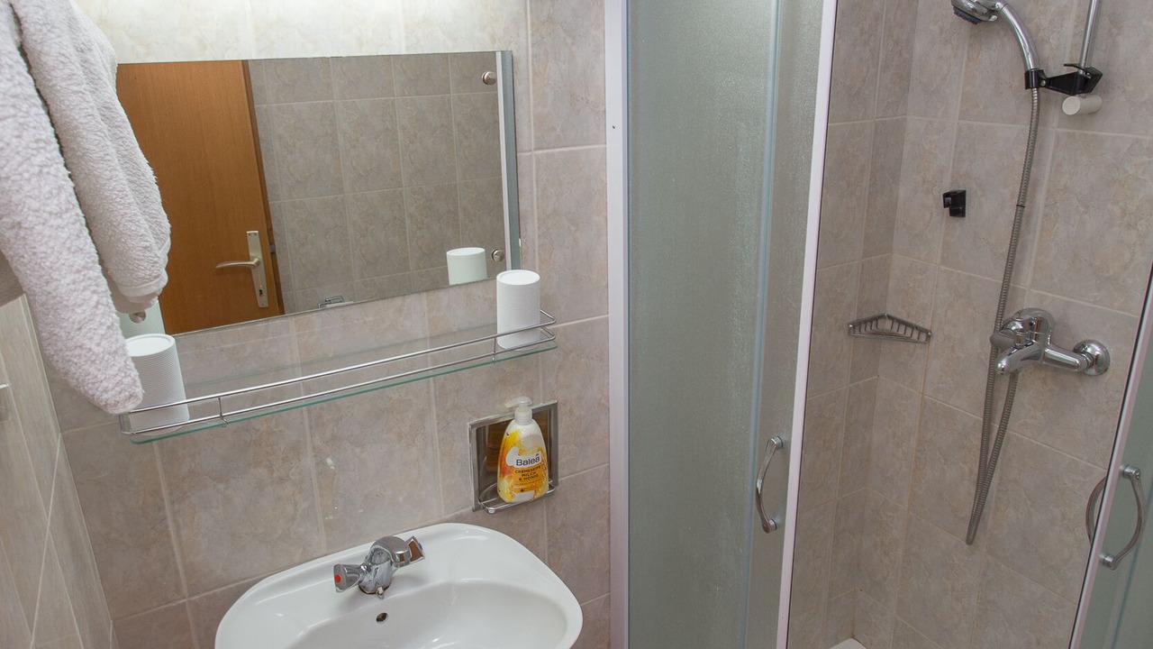 Photo of Bathroom in Plat