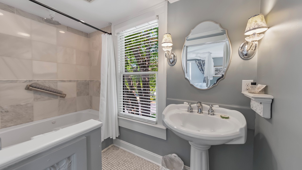 Photo of Bathroom in New Bern