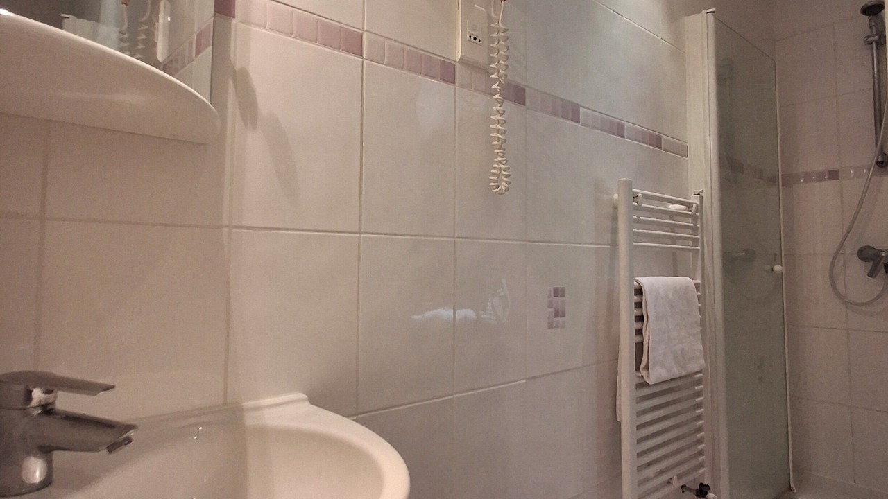 Photo of Bathroom in Lamorlaye