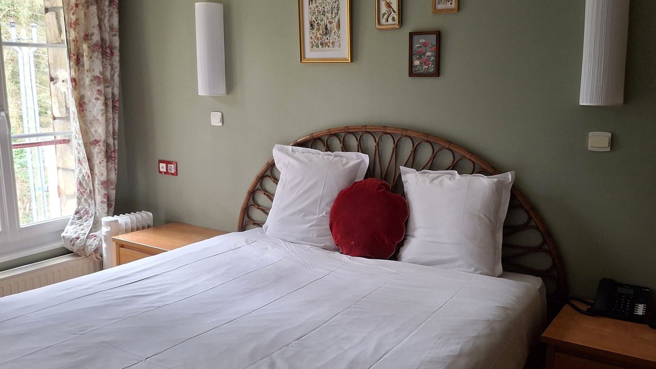 Photo of Bedroom in Lamorlaye