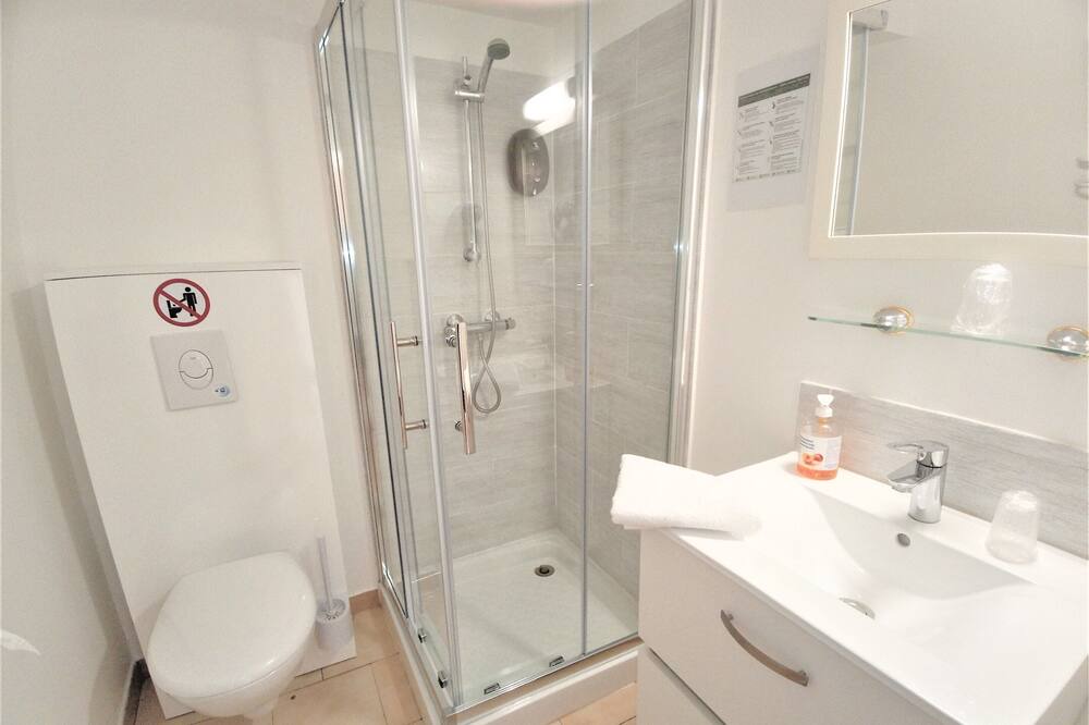 Photo of Bathroom in Carcassonne