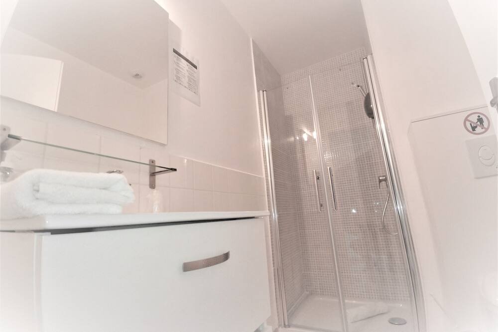 Photo of Bathroom in Carcassonne