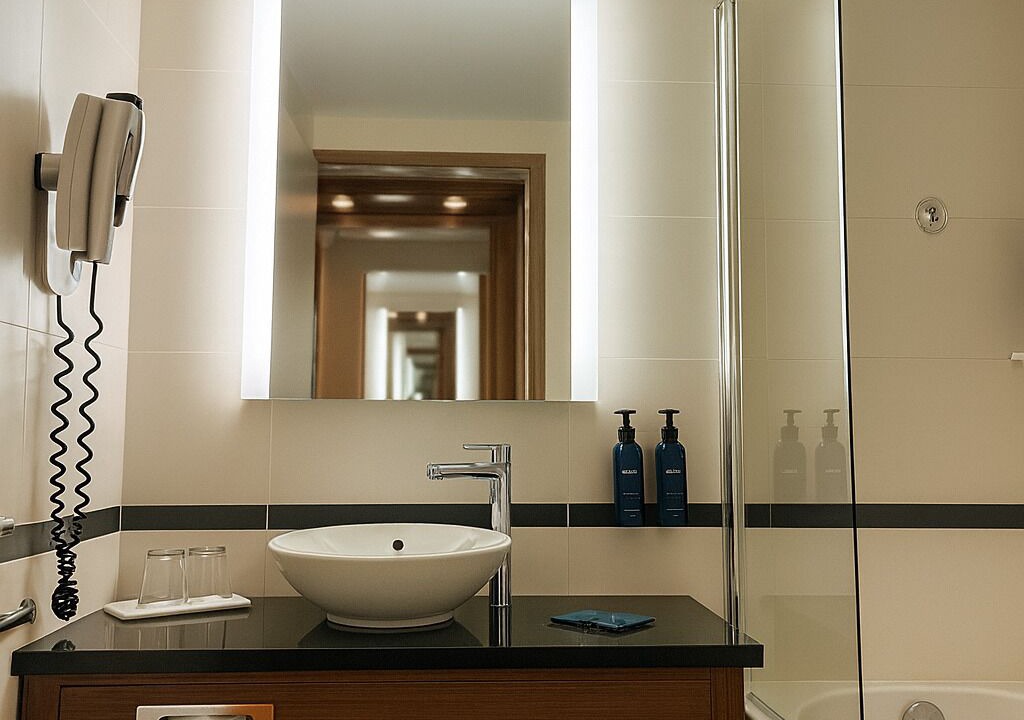 Photo of Bathroom in Antigone