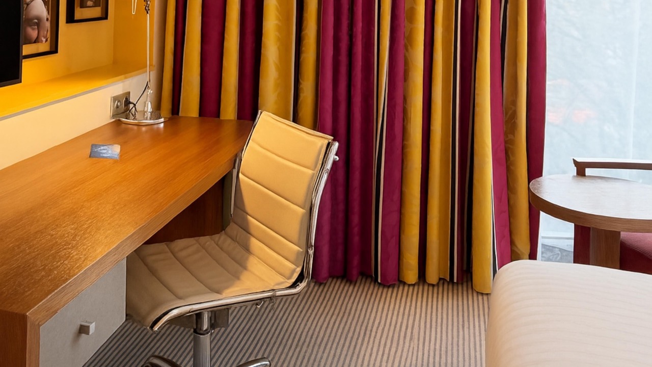 Photo of Bedroom in Antigone