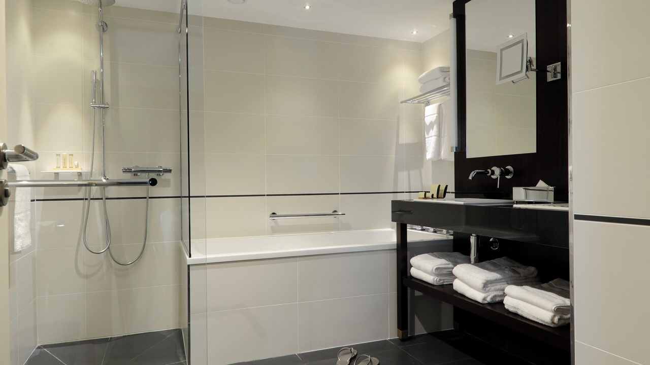 Photo of Others in Antigone