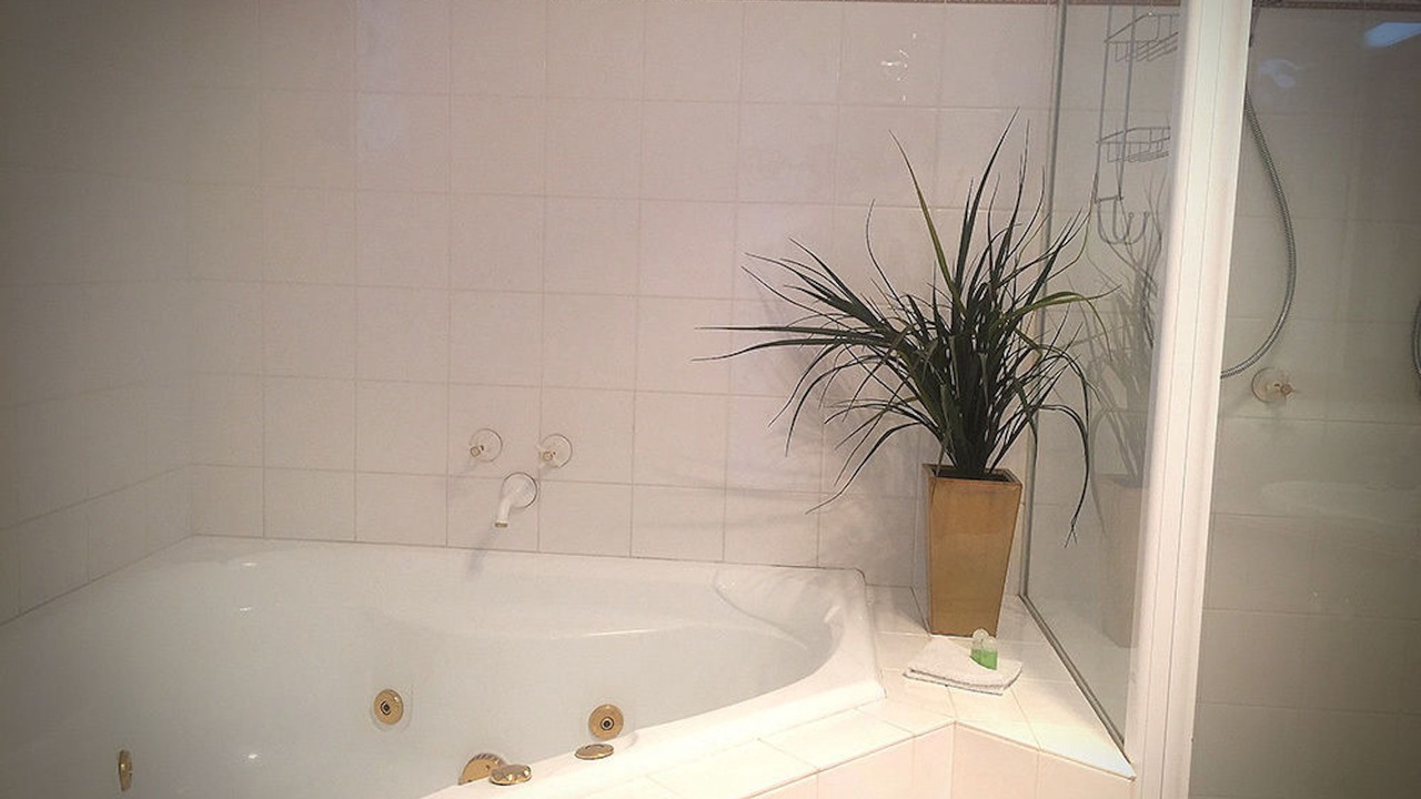 Photo of Bathroom in Barooga