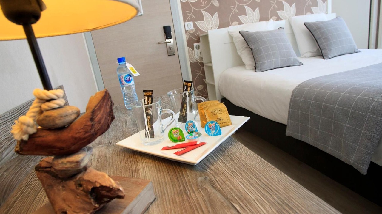 Photo of Others in Albert