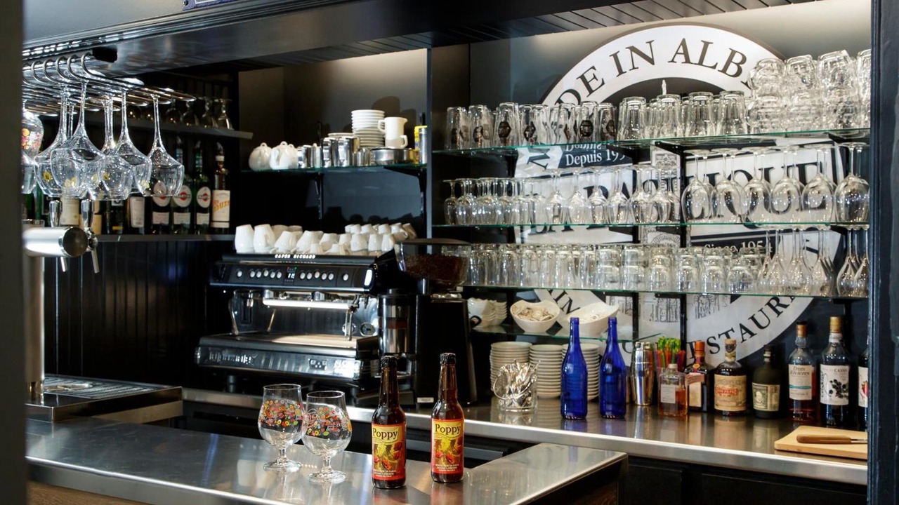 Photo of Others in Albert