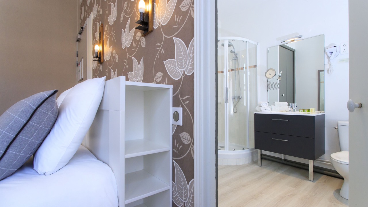 Photo of Bathroom in Albert