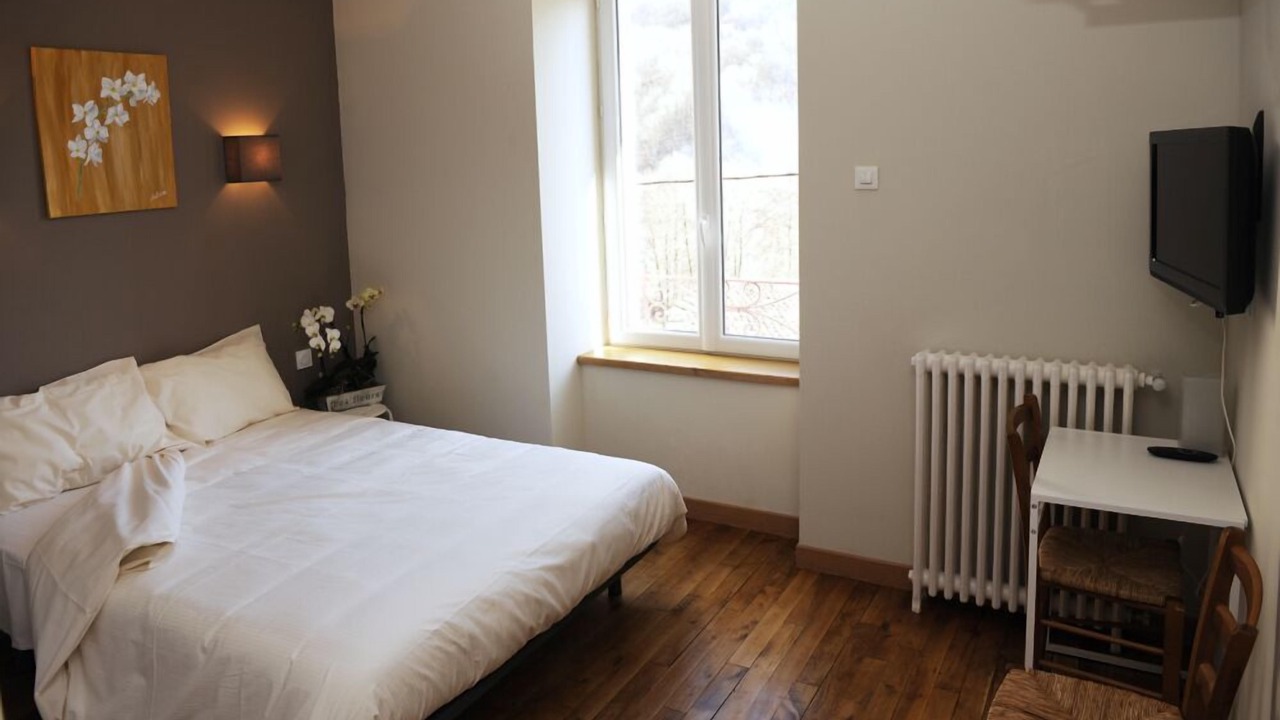 Photo of Bedroom in Saint-Chely-d'Aubrac