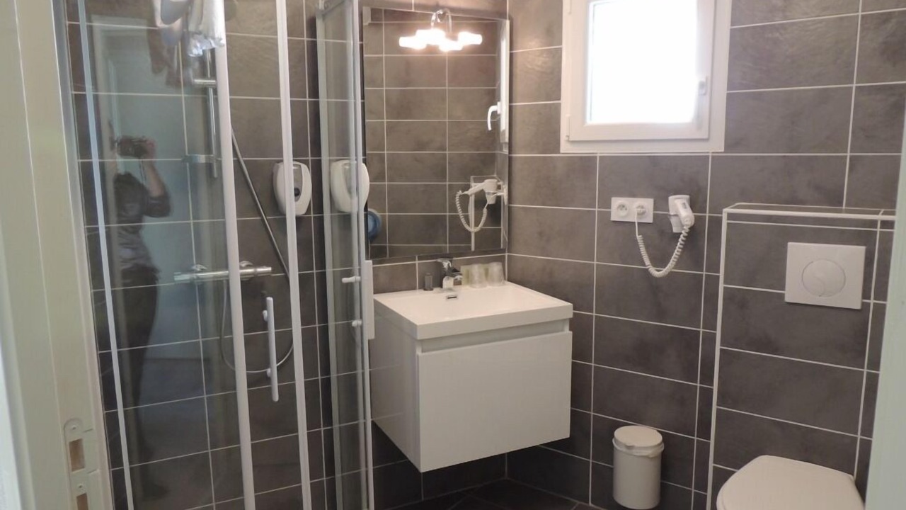 Photo of Bathroom in Saint-Chely-d'Aubrac