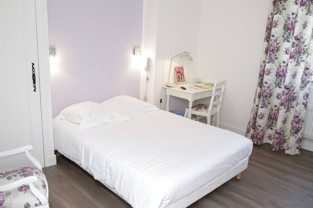 Photo of Bedroom in Ousse