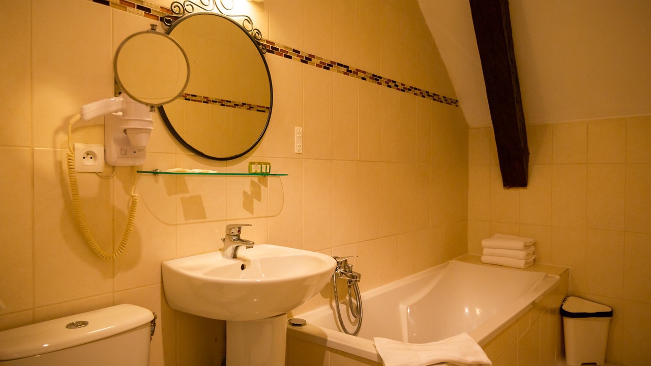 Photo of Bathroom in Azay-le-Rideau