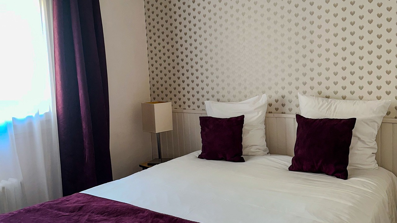 Photo of Bedroom in Lisieux