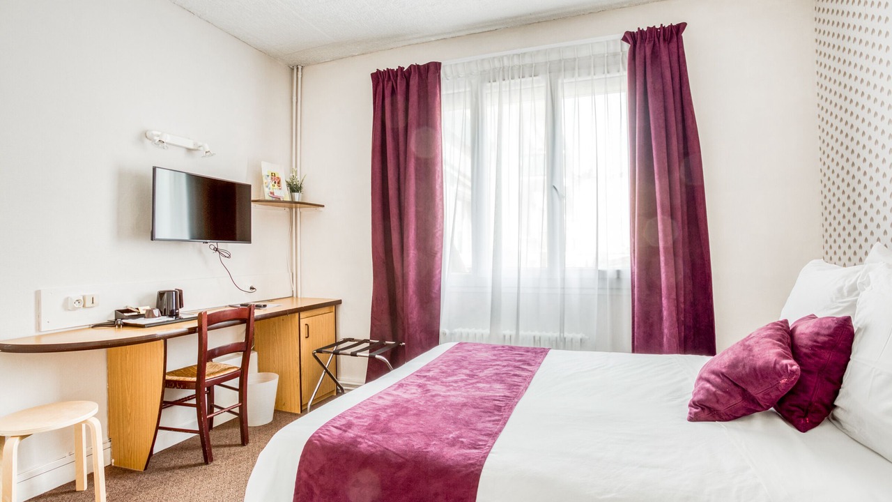 Photo of Bedroom in Lisieux