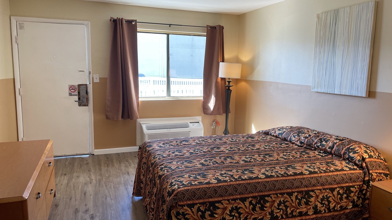 Photo of Bedroom in Seaside Heights