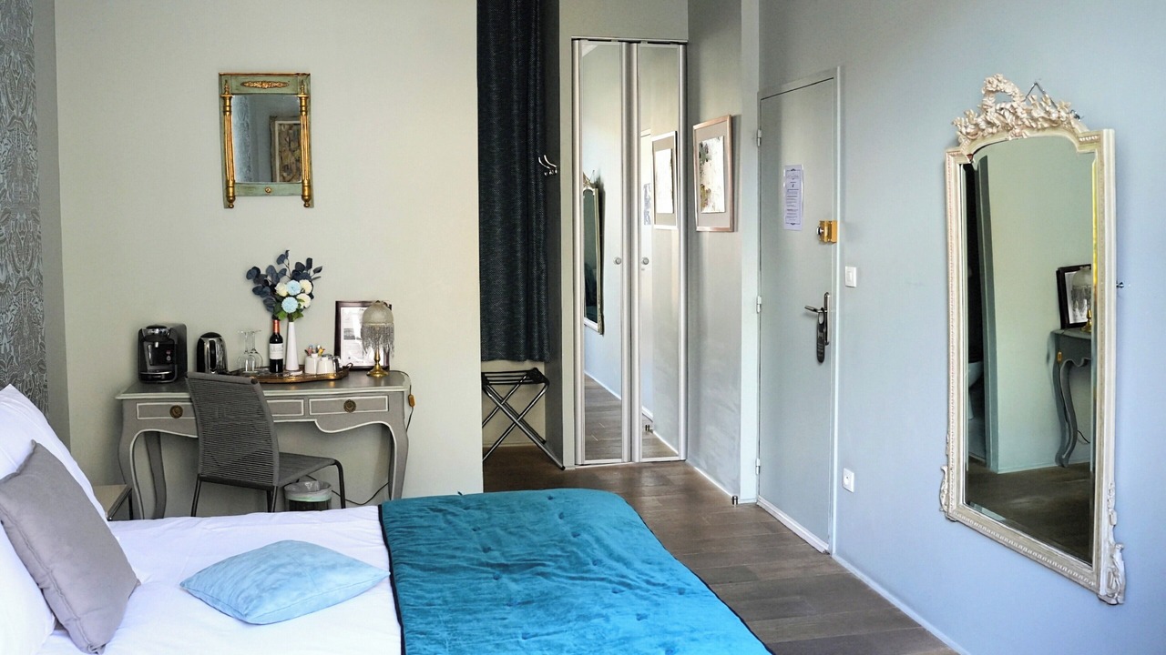 Photo of Bedroom in Bordeaux City Centre