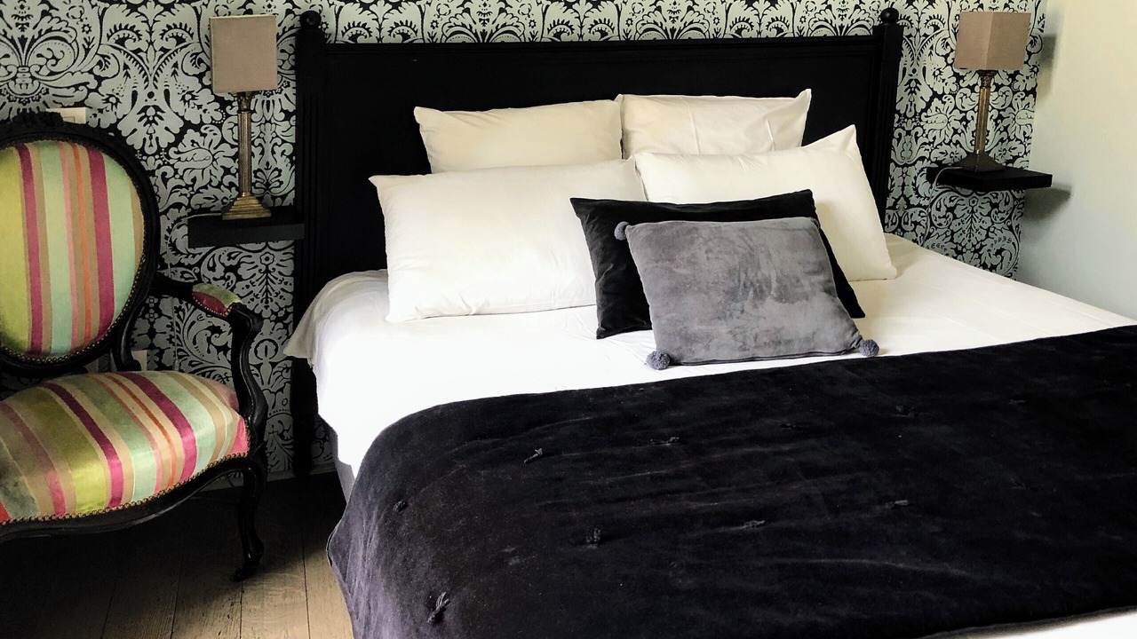 Photo of Bedroom in Bordeaux City Centre