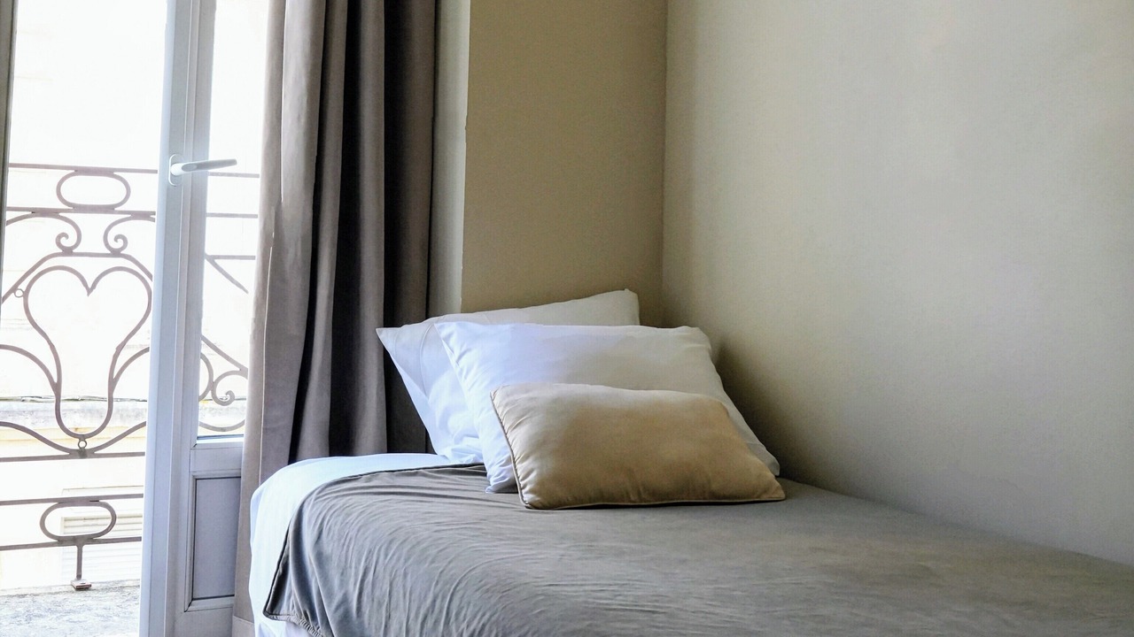 Photo of Bedroom in Bordeaux City Centre