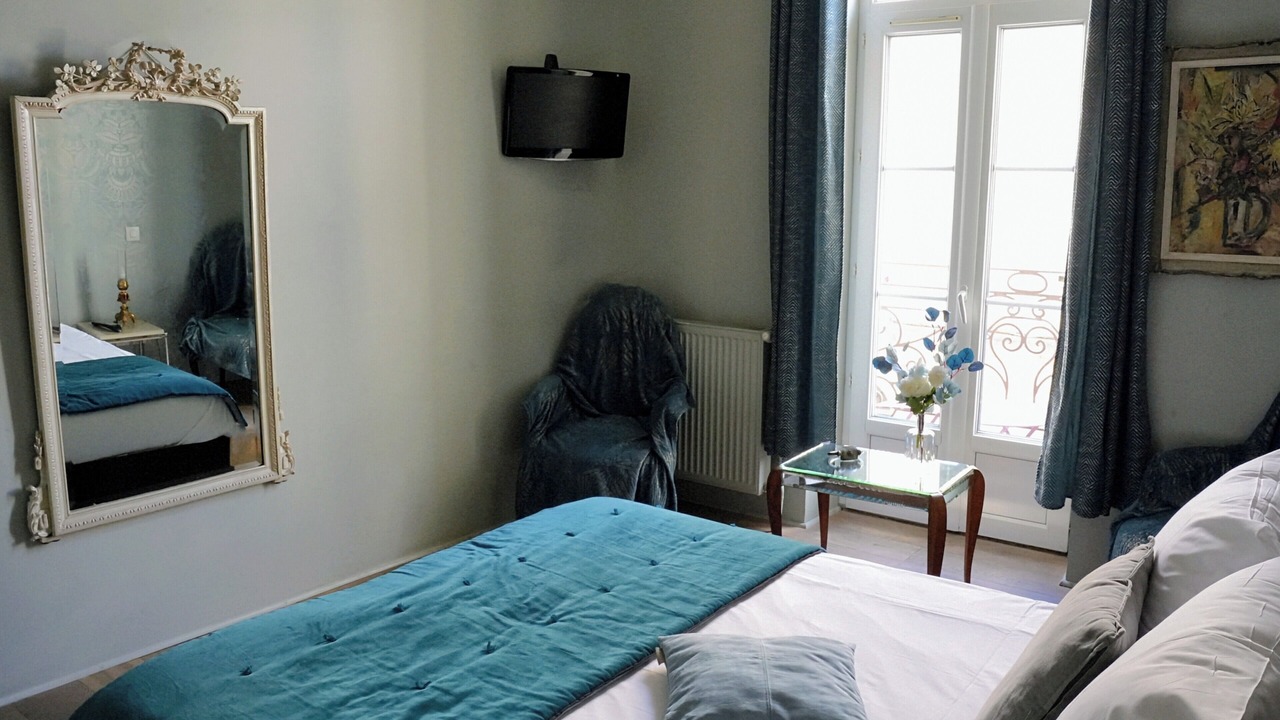 Photo of Bedroom in Bordeaux City Centre