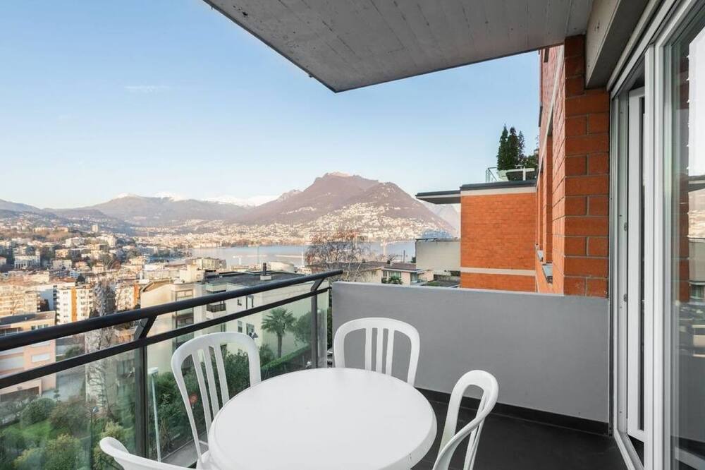 Photo of Patio Balcony in Paradiso