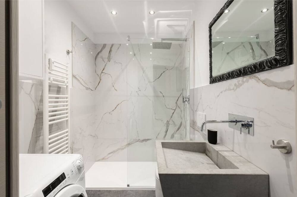 Photo of Bathroom in Paradiso