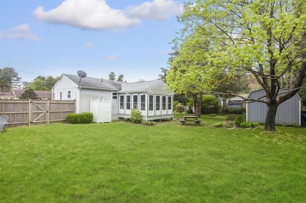 Photo of Others in Kenyon