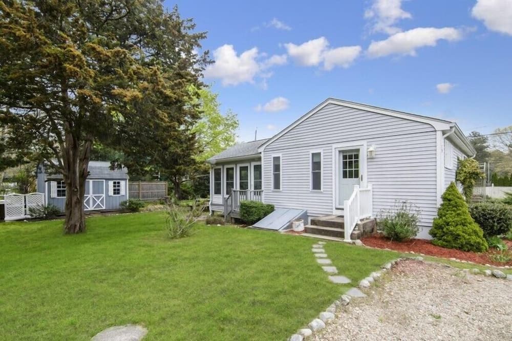 Photo of Others in Kenyon