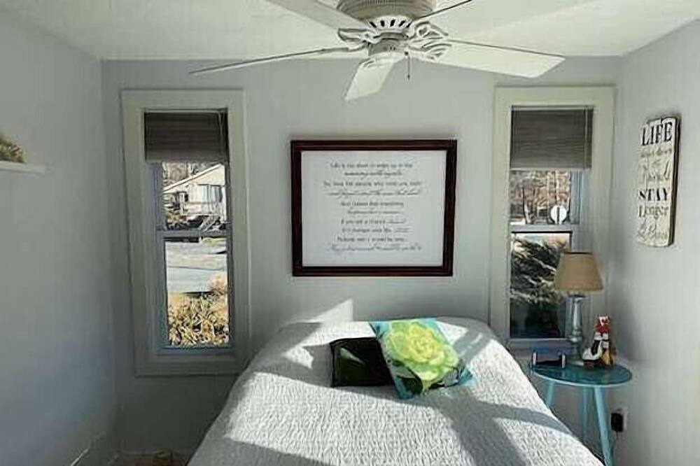 Photo of Others in Kenyon