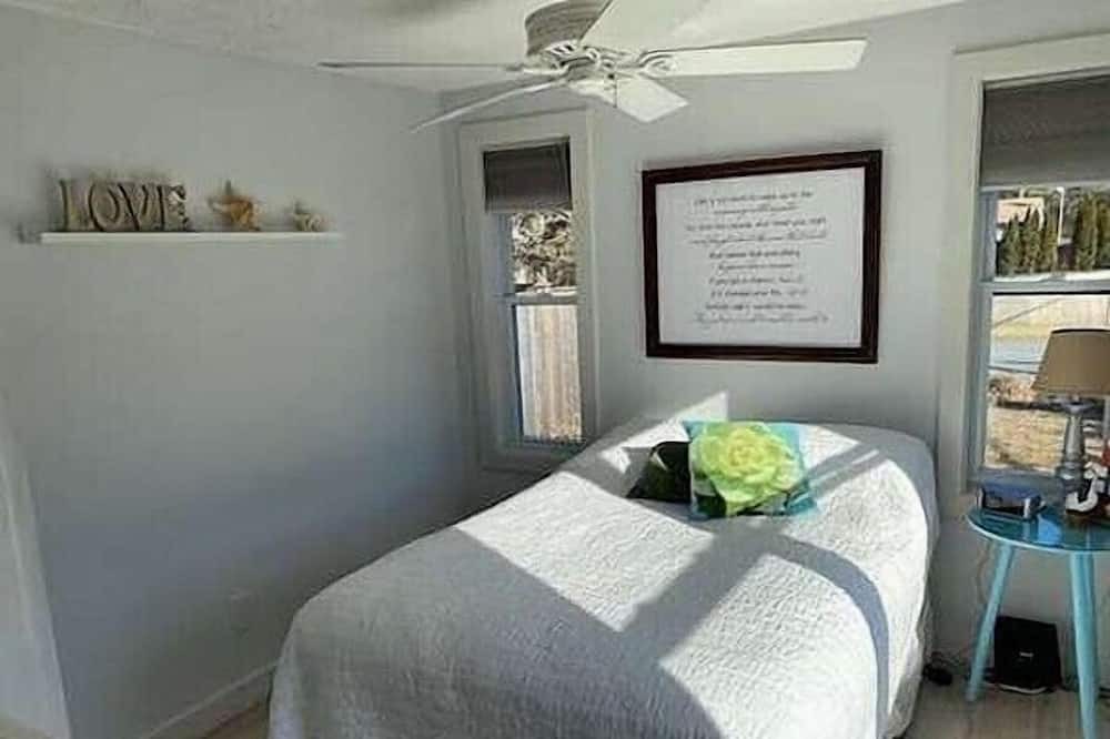 Photo of Others in Kenyon