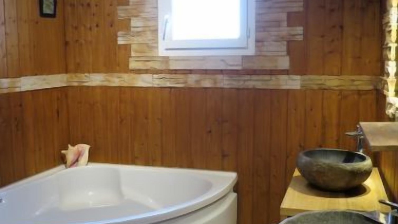 Photo of Bathroom in Civrac-en-Medoc