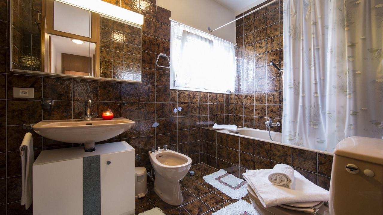 Photo of Bathroom in Aldesago