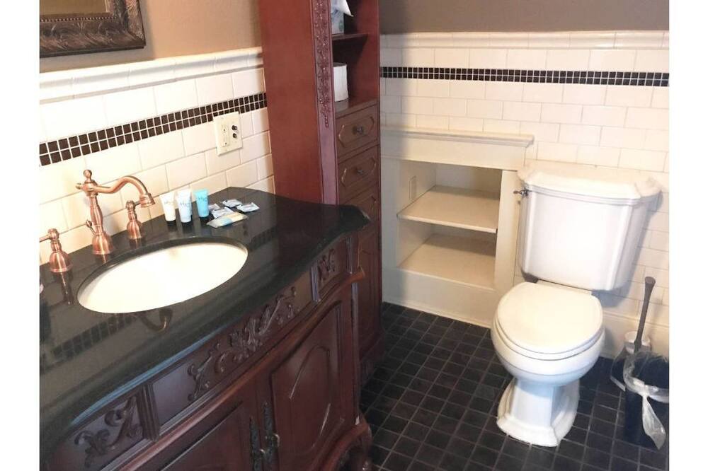 Photo of Bathroom in Kennewick
